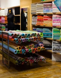 Magasin de laine #PREPOSITION# #LOCALISATION#